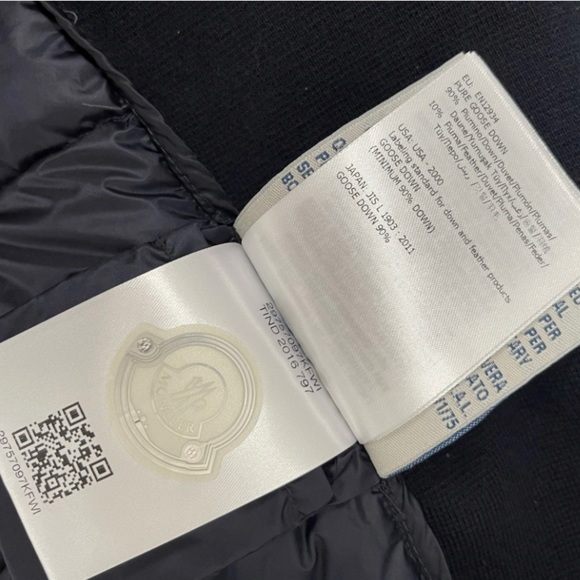 Moncler jacket - Picture 3 of 4